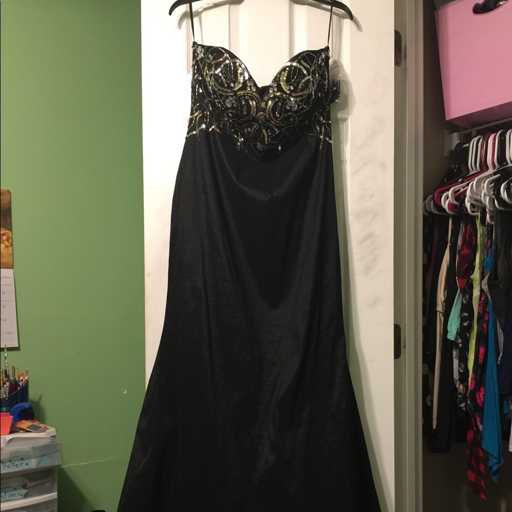 Black and gold prom dress